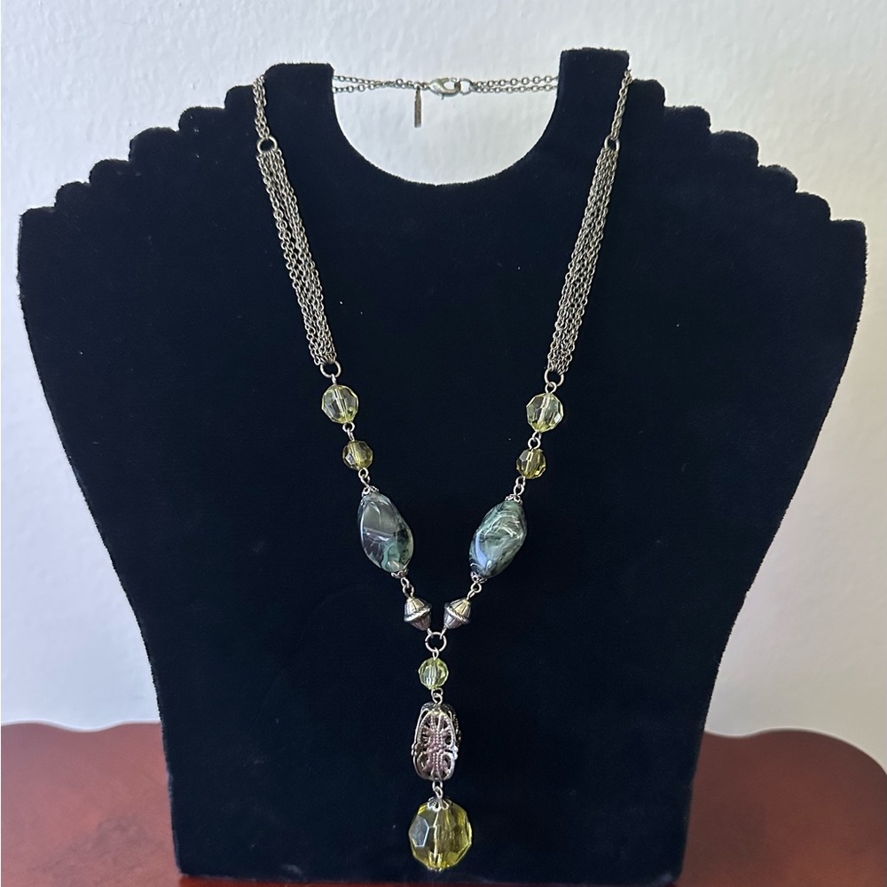 1928 AntiquedGold Tone and Green Beaded Necklace